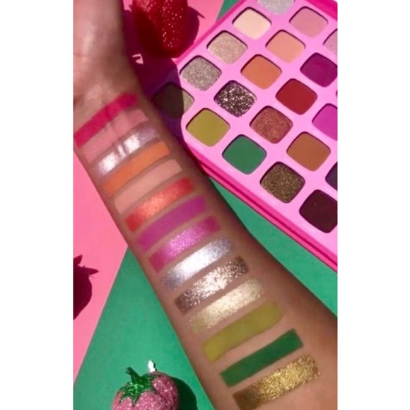 SOLD⭐️Morphe x Jeffree Star Artistry Palette - Picture 3 of 8